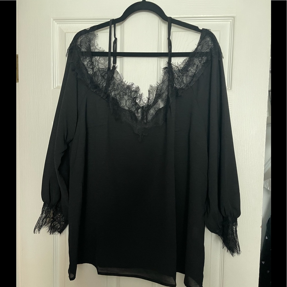 Women’s 2XL Cold Shoulder Top